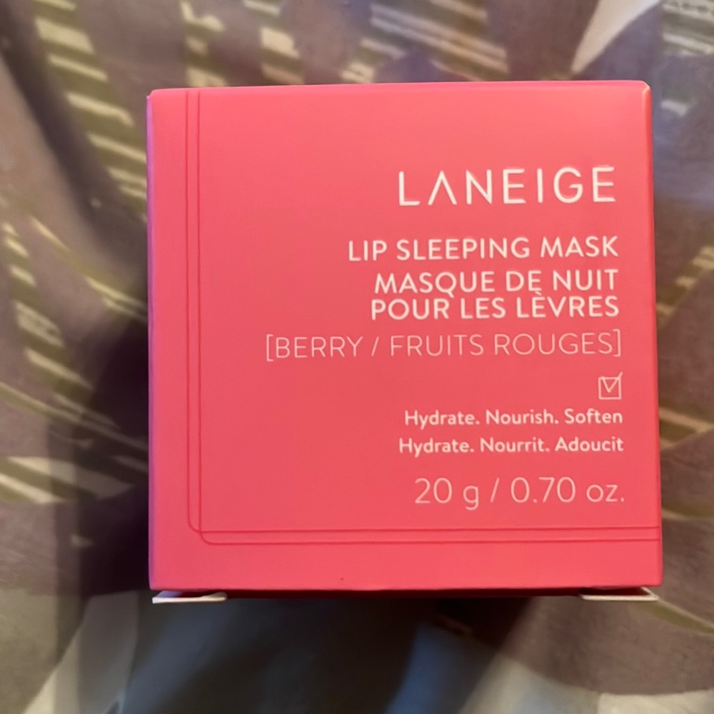 Lip mask